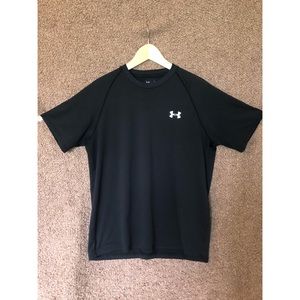 UNDER ARMOUR SHIRT (MEDIUM)
